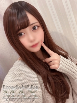 みと 某アナウンサー激似美女